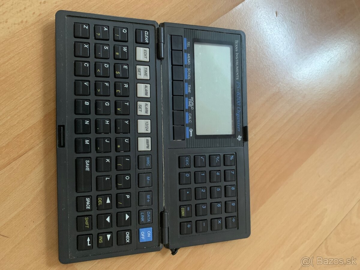 Retro kalkulačka, diár a organizér Texas Instruments