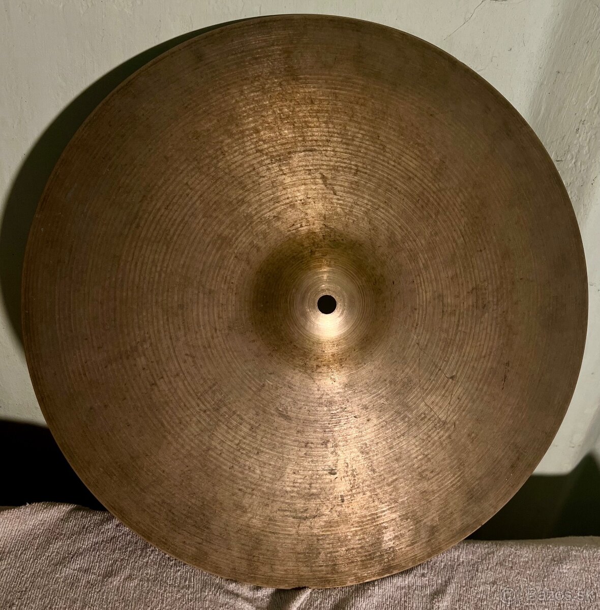 Zildjian Avedis 16” crash 60s