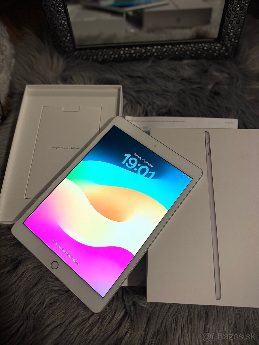 Predám Apple IPad 8.gen 2021 SILVER 32gb, TOP stav, FAKTÚRA