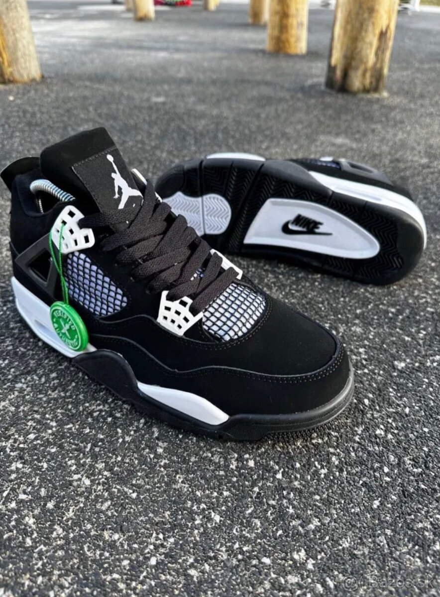 Nike Air Jordan Retro 4