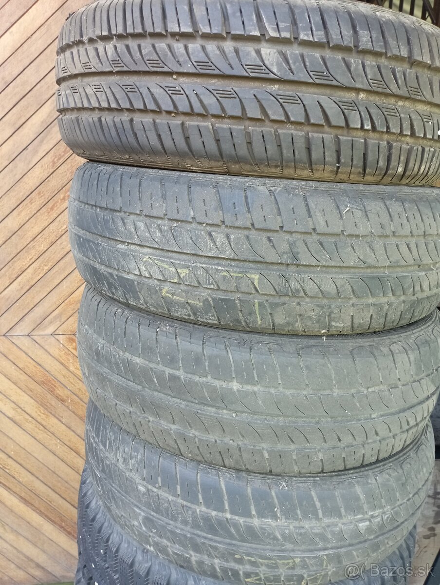 4ks letné 185/60 R15 Semperit