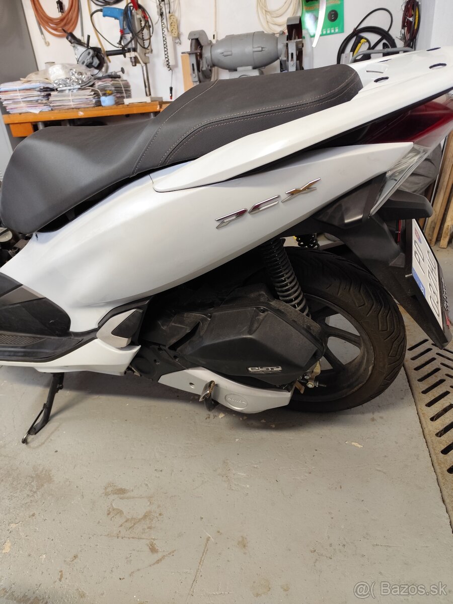 Predam skúter pcx125