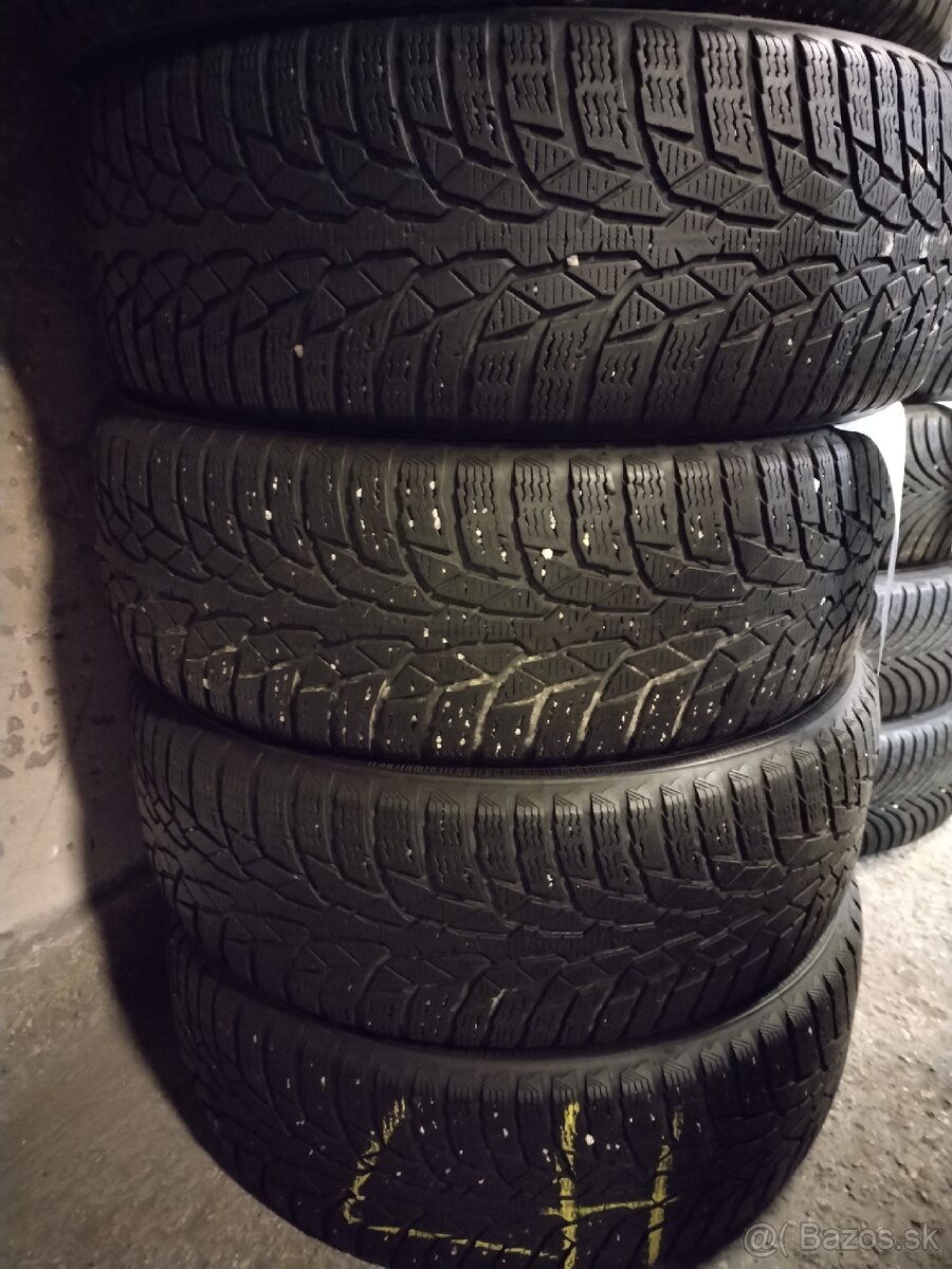 215/60 R16 Zimné pneumatiky