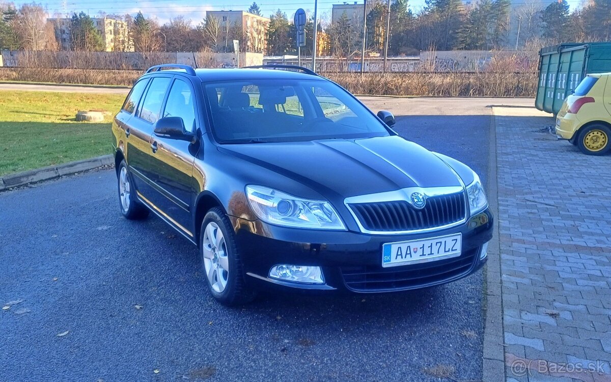 Škoda Octavia Combi 1,6 MPi ,75 KW - NAVI, Serv.Knižka,ŤAŽNÉ