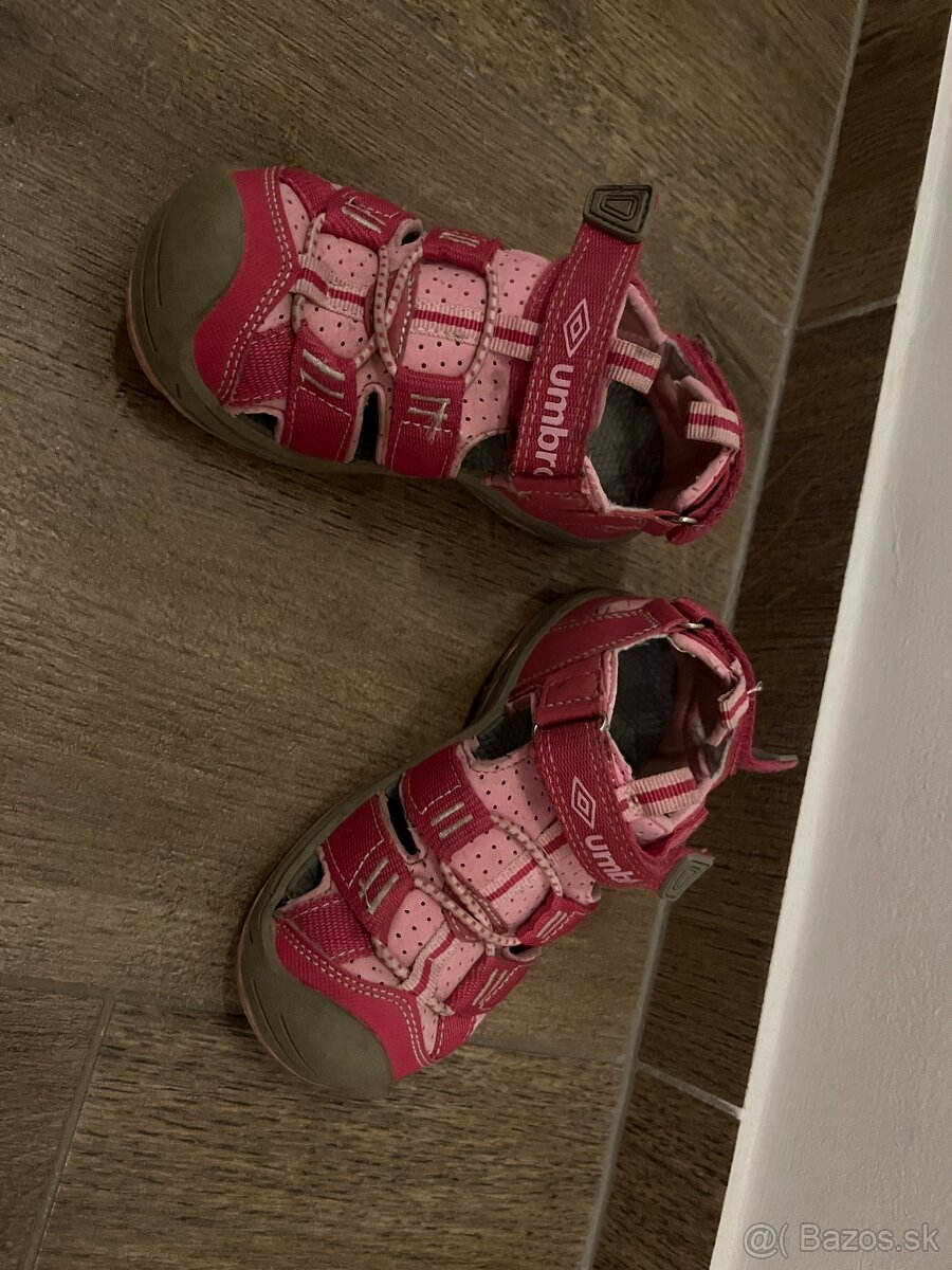 Predám detské sandálky značky Umbro
