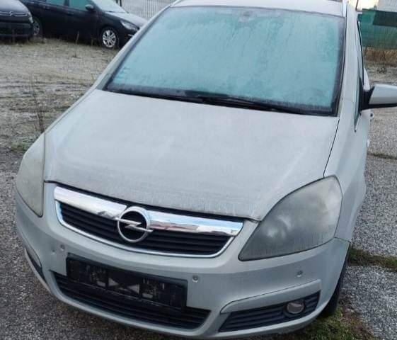 Rozpredám Opel Zafira B 1.9 cdti 74kw 2006