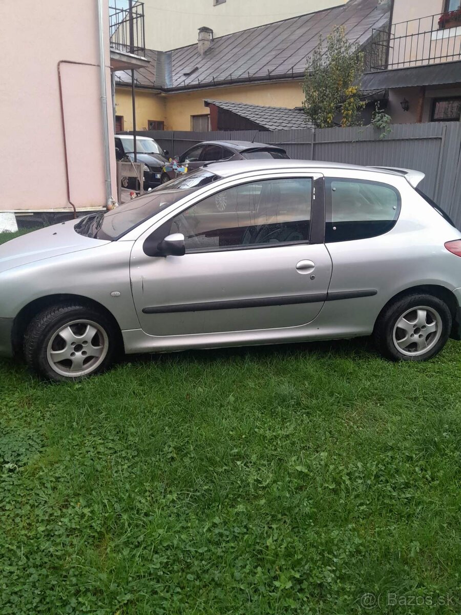 Predam Peugeot 206 1.4 Benzín