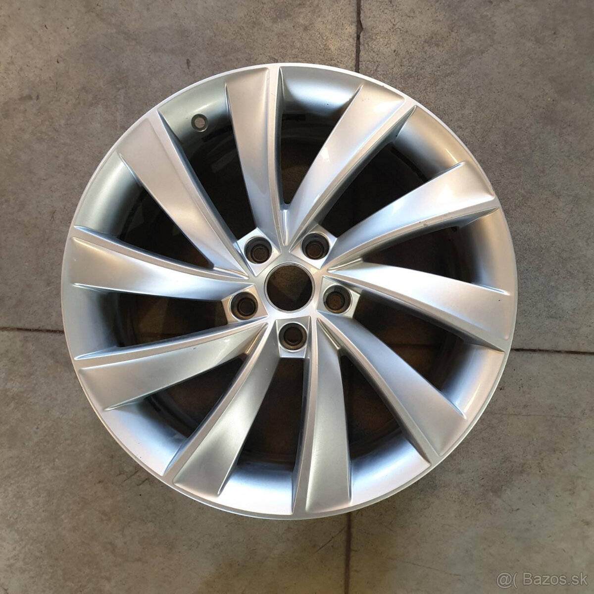 1kus Škoda Pegasus disk 5x112 R18 ET44