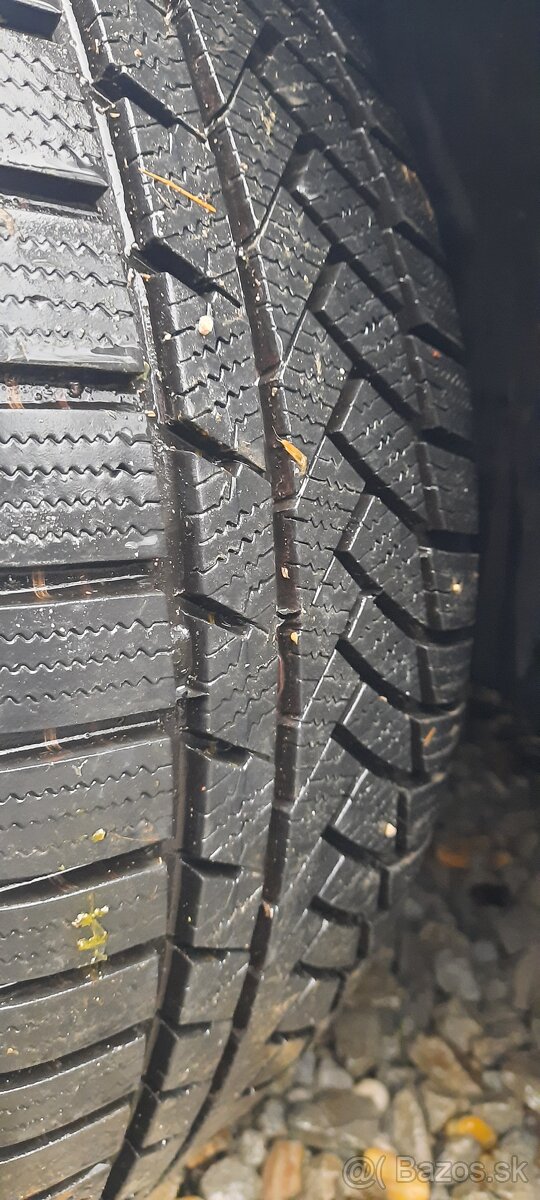 Zimne pneumatiky 225/50r17