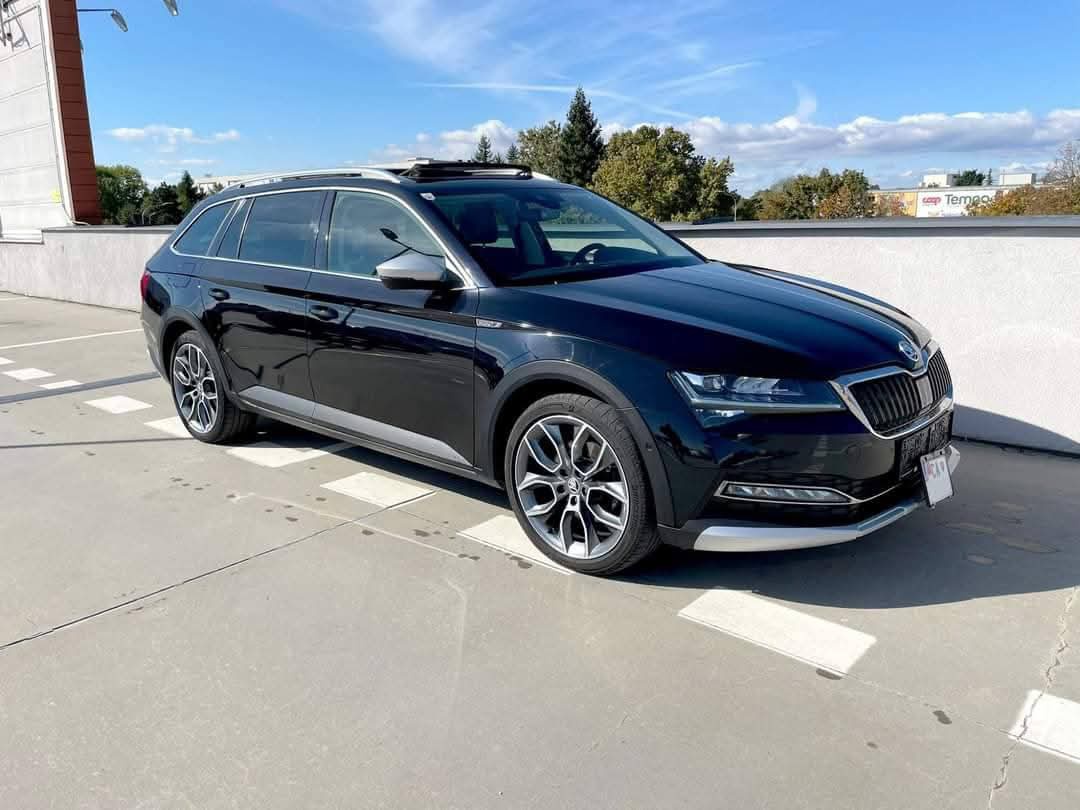 Škoda Superb Combi 2020 Webasto Matrix Canton Alcantara