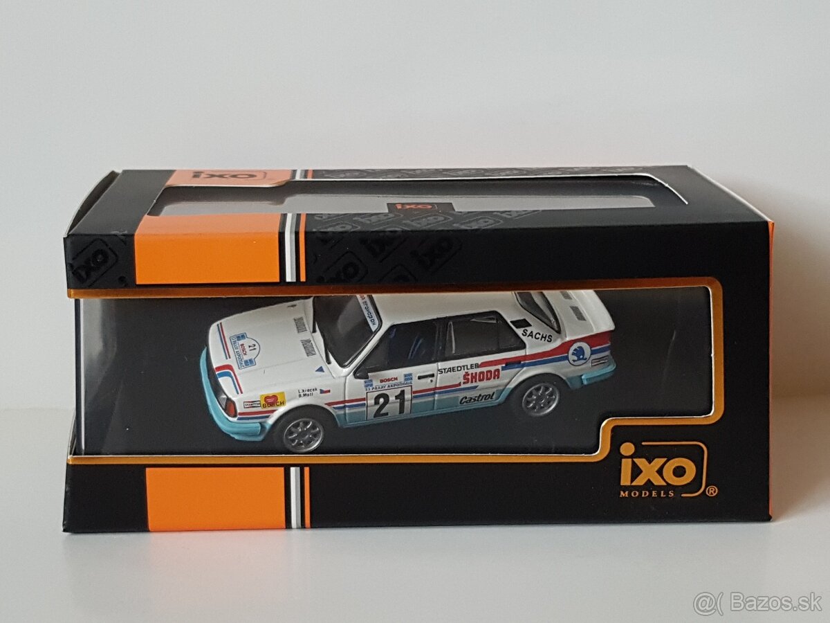 Model IXO 1:43 Škoda 130 LR