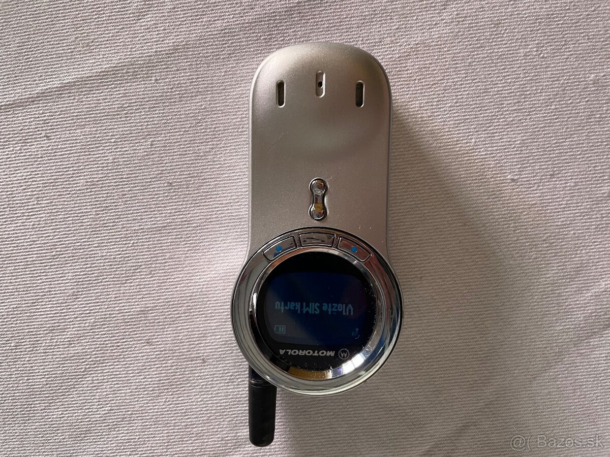 MOTOROLA V 70 mobilný telefón