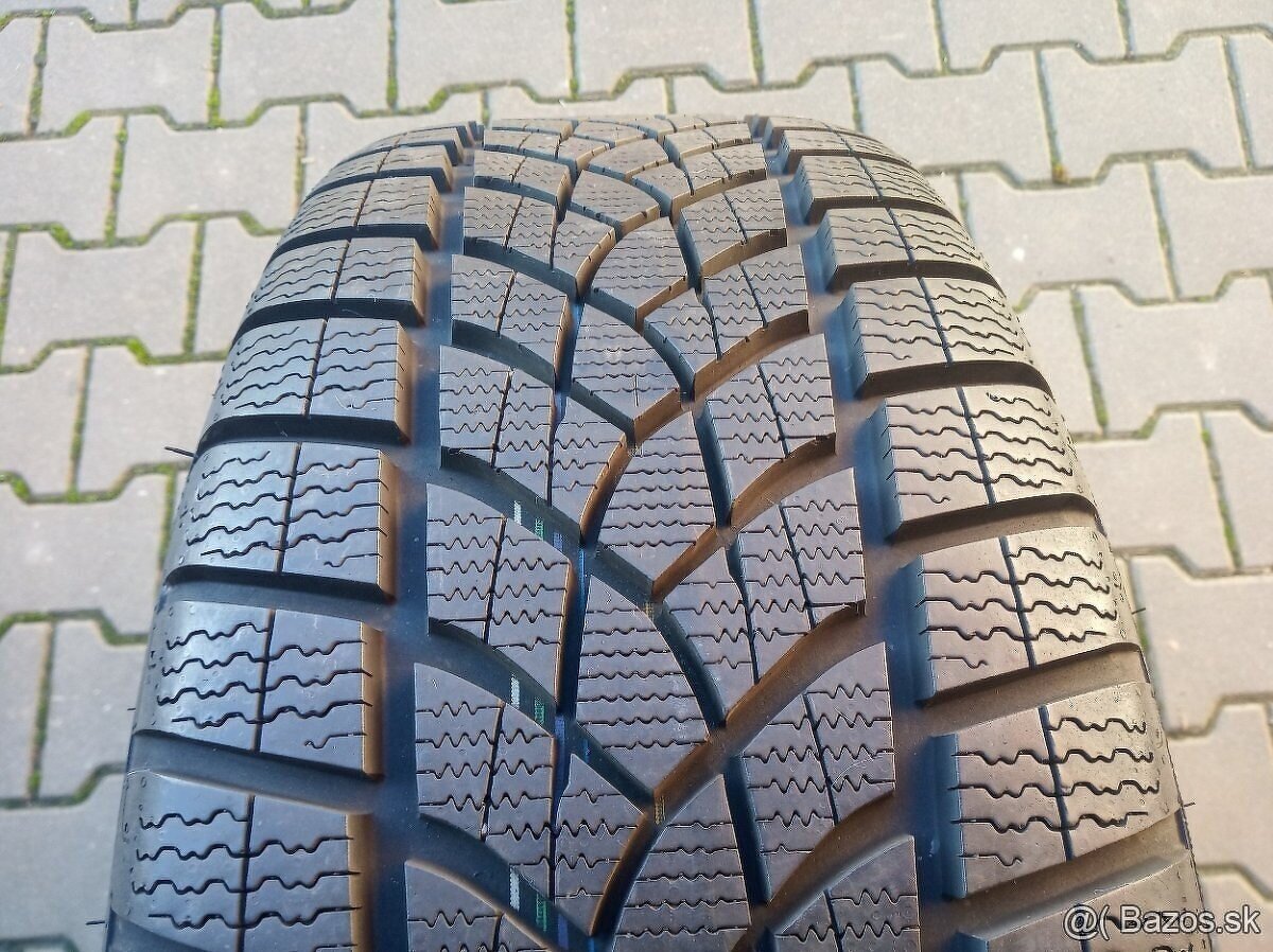 Zimné pneu Goodyear Ultragrip 235/55 R18 XL