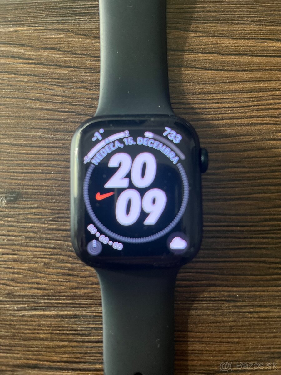 Predám hodinky Apple Watch 7 45mm