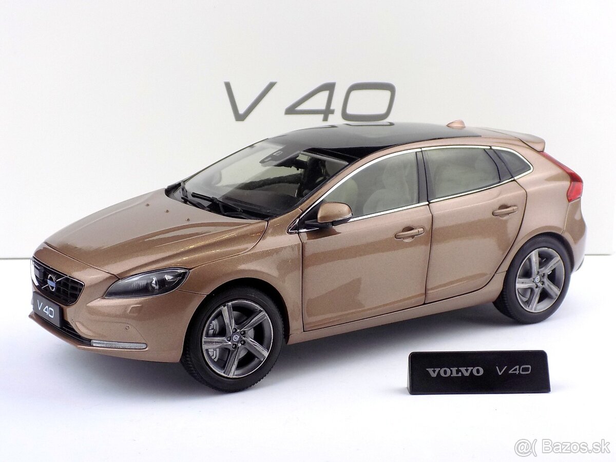 VOLVO V40 - 1:18 PAUDI