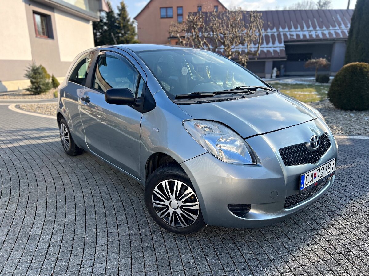 Toyota Yaris 1.0 VVT-I Terra Cool