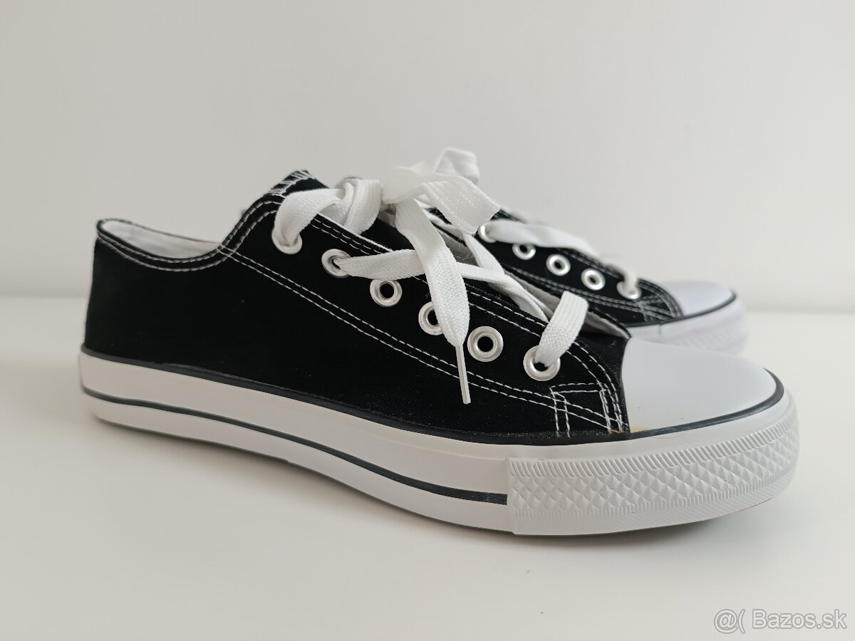 CONVERSE čierne