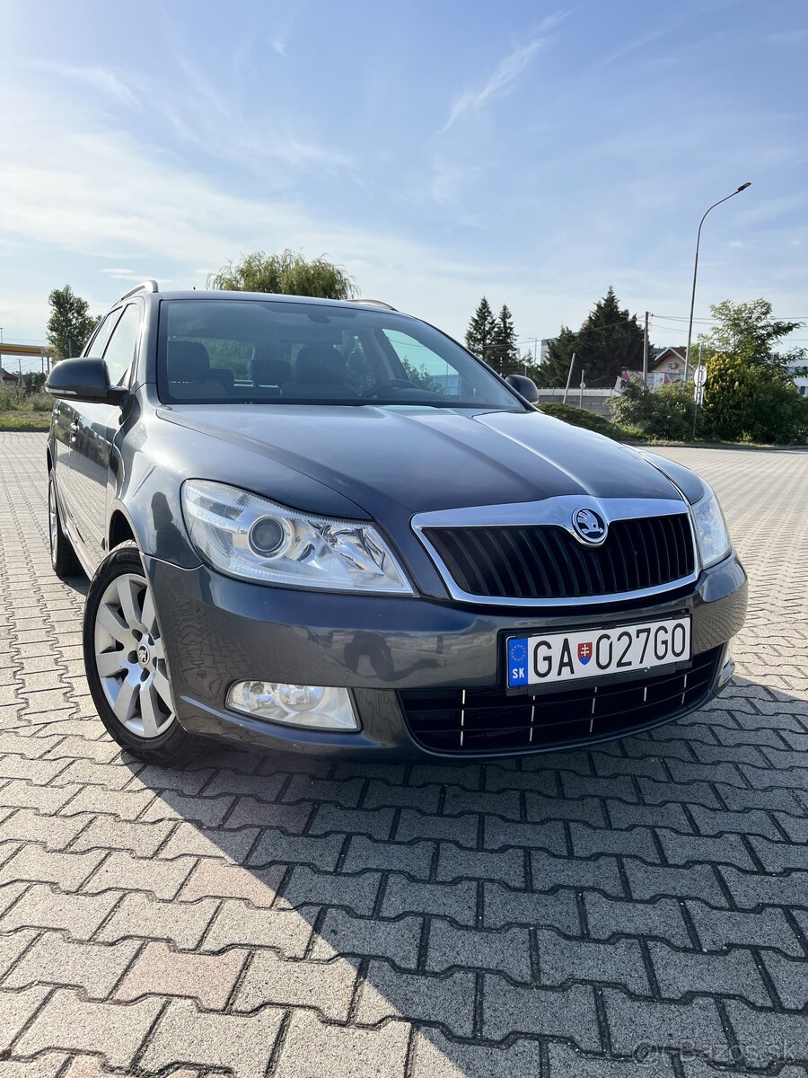 Škoda Octavia II 1,6 TDi 7st.DSG zeder xenon navi r.v.2011