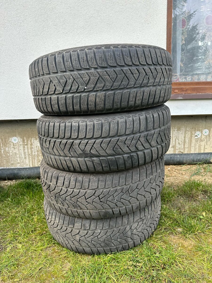 Predam Zimne Pneumatiky 215/55 r17