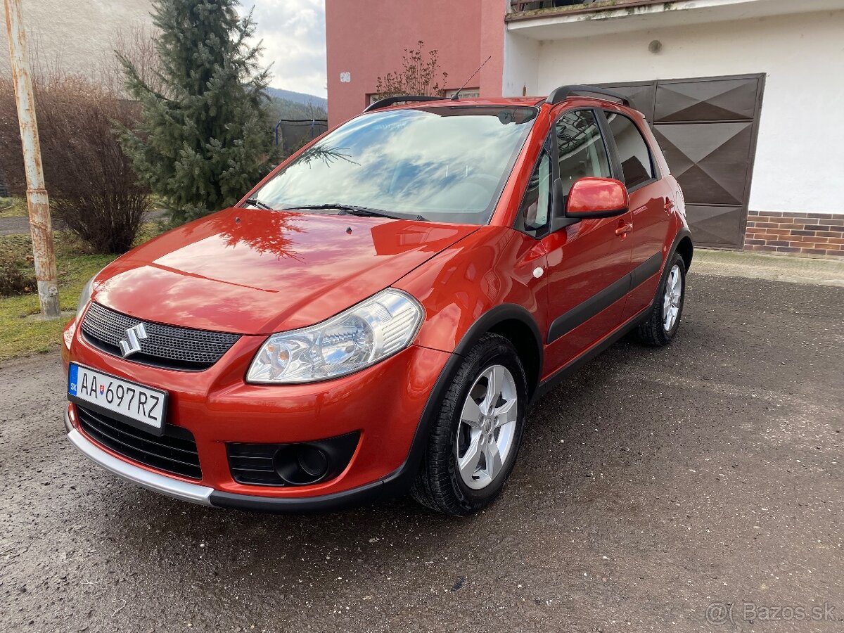 Predám suzuki sx4 benzin r.v 2010