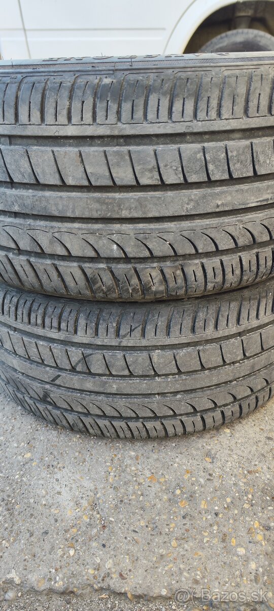 255/40 R19 letne