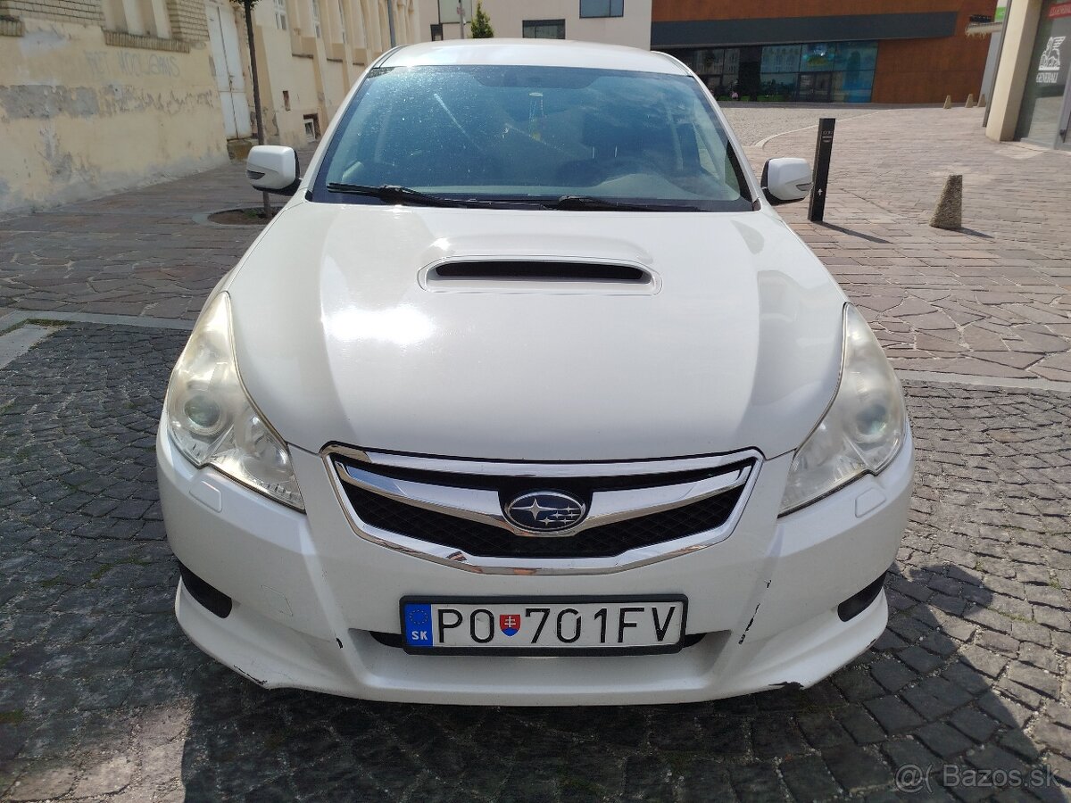 Predám Subaru Legacy V 2011