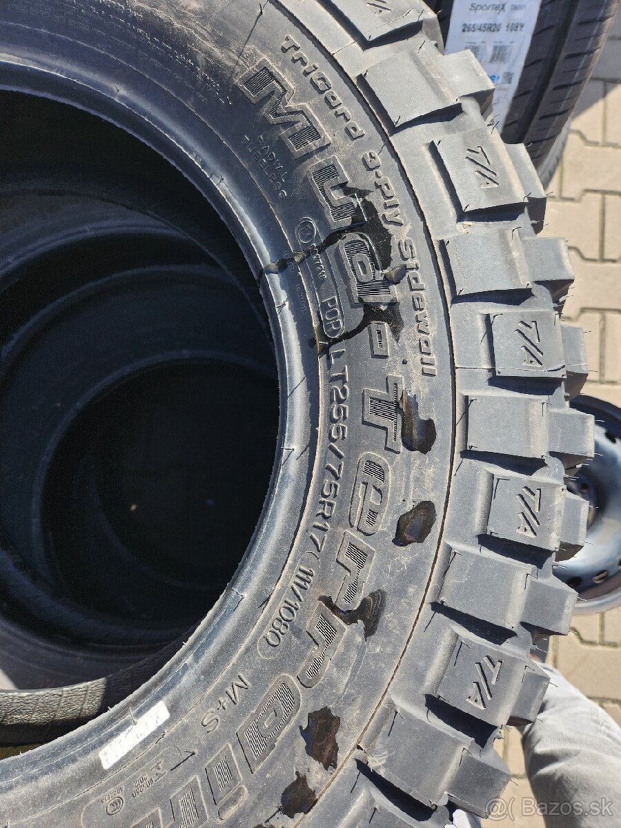 255/75 R17 BF Goodrich Mud Terrain