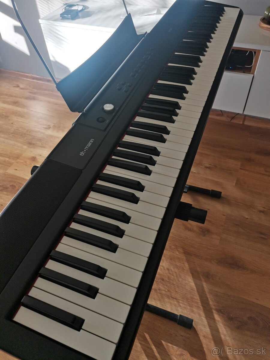 Predám používané digital stage piano -Thoman SP 320