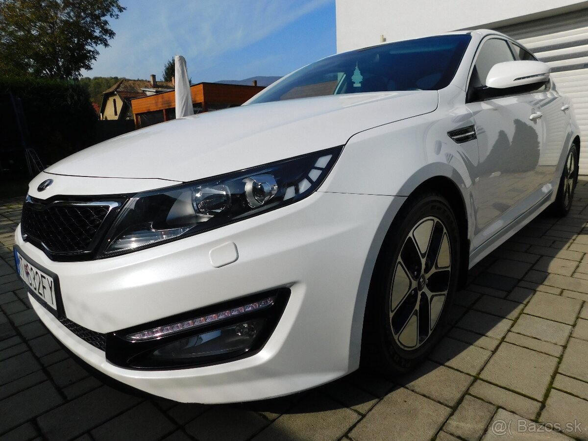 Kia Optima 2.0-Hybrid AT/6