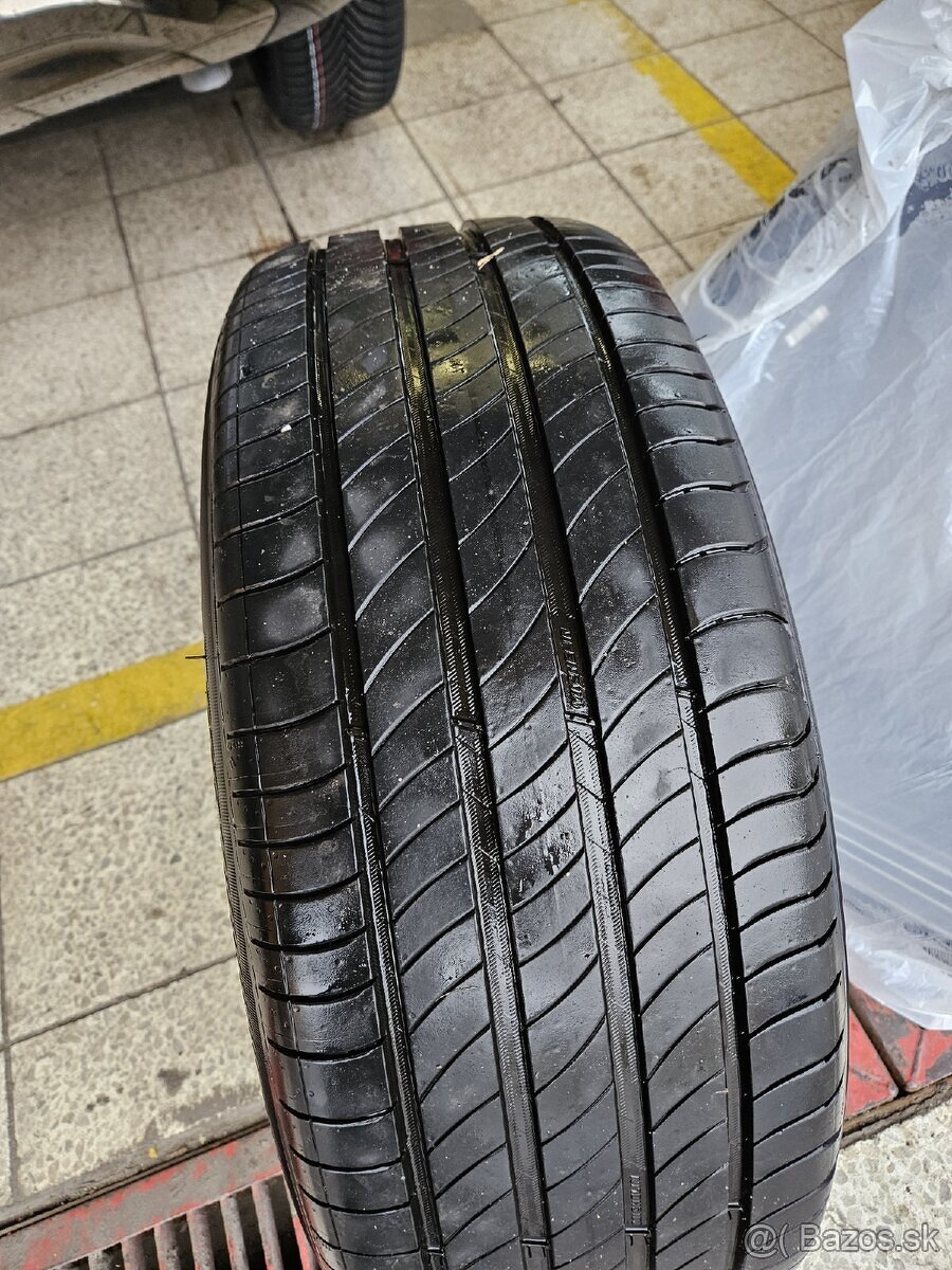 235/50 R19 letne ako nove