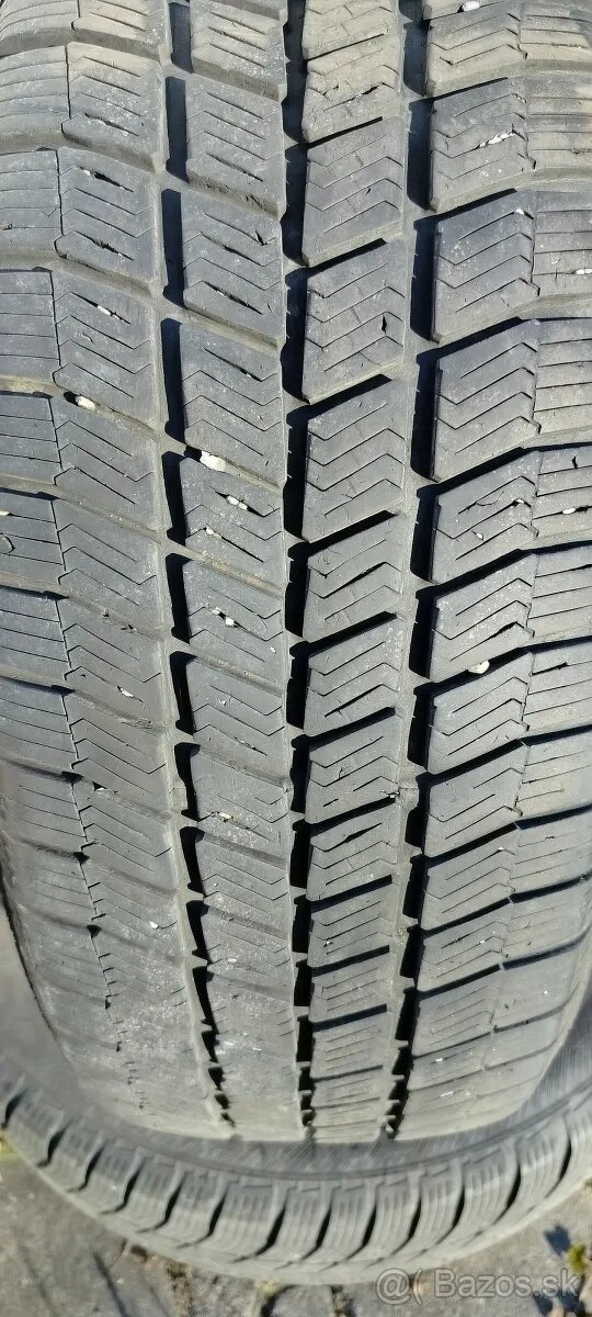 Predám 2 zimné pneumatiky 205/55 R16 91T Barum