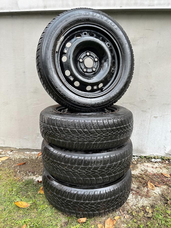 Plechové disky +Zimne pneu Dunlop 185/60 R15 5x100