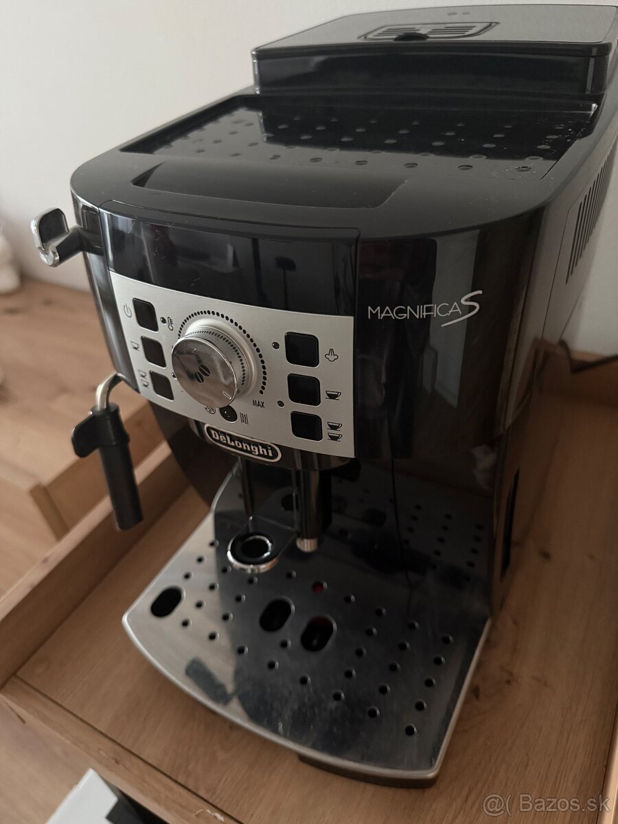 Delonghi magnifica S