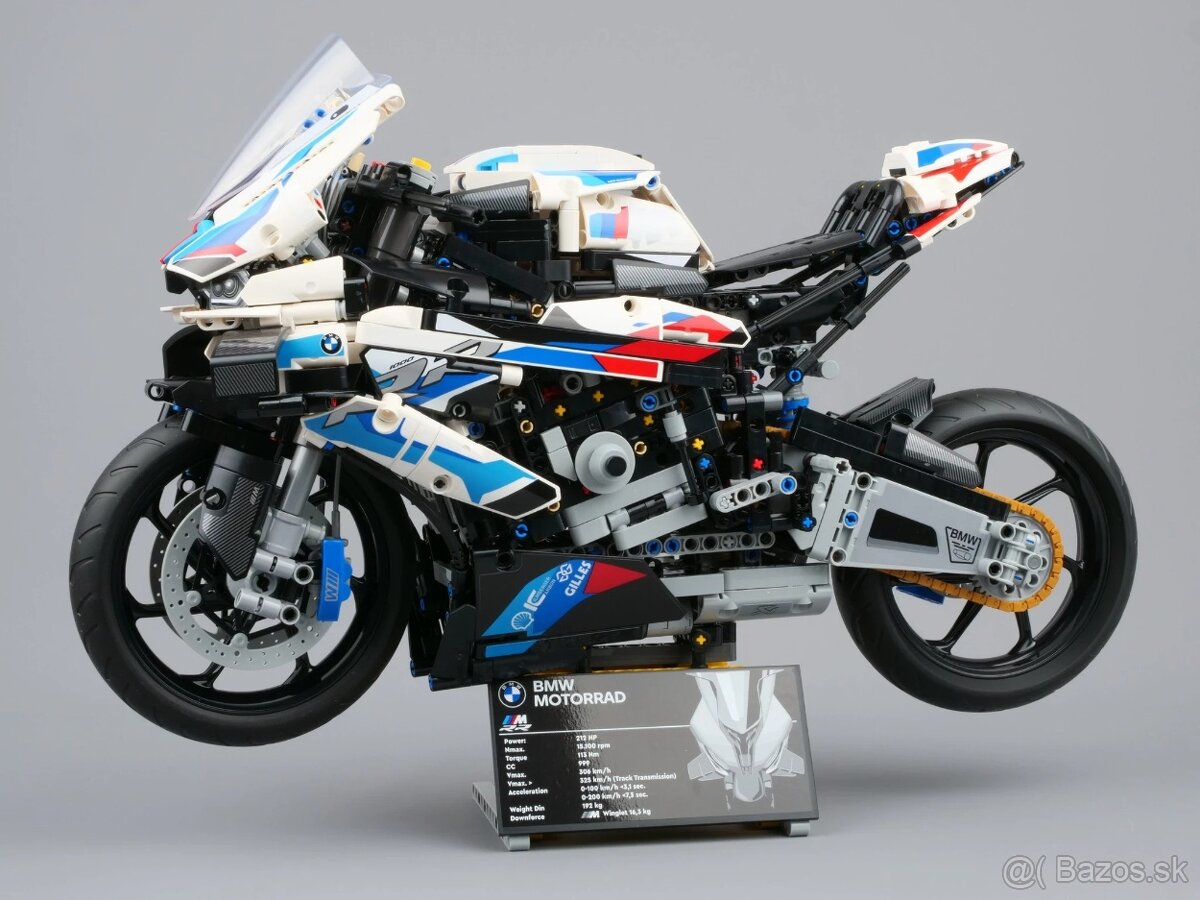 LEGO Technic motorka BMW M 1000 RR 42130