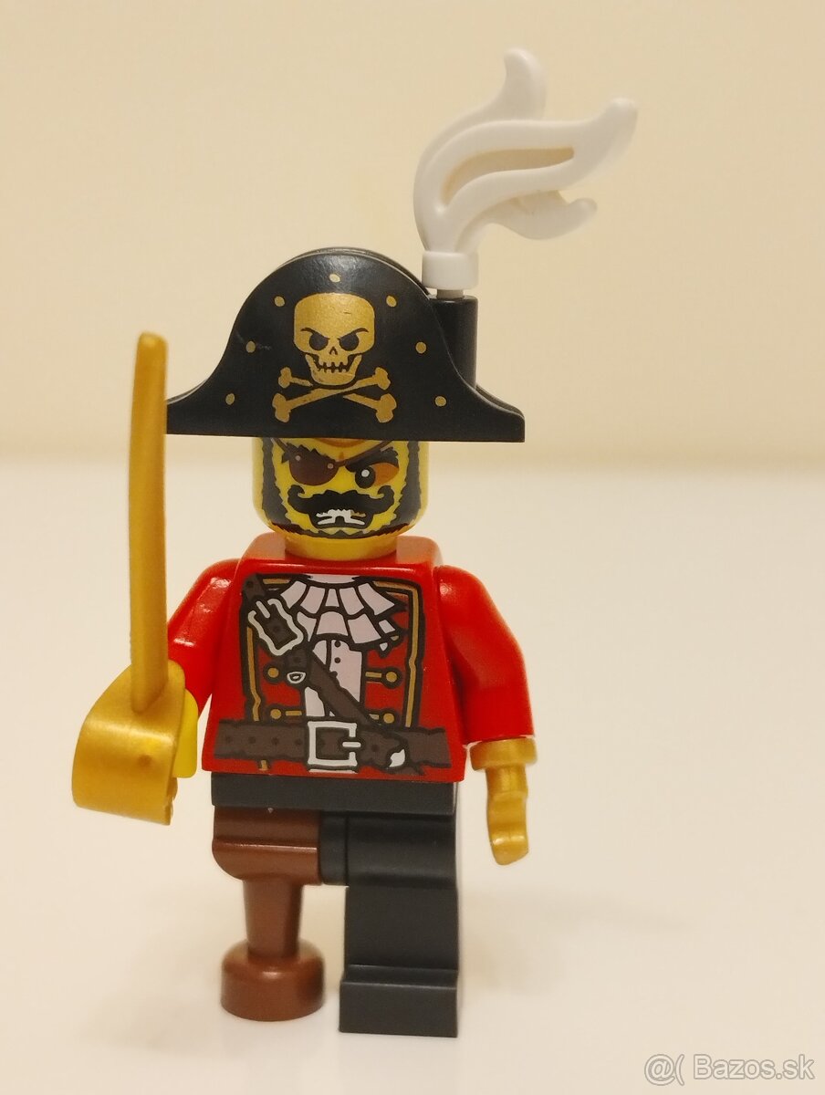 LEGO minifigúrka Pirate Captain 8833-15 (col08-15)