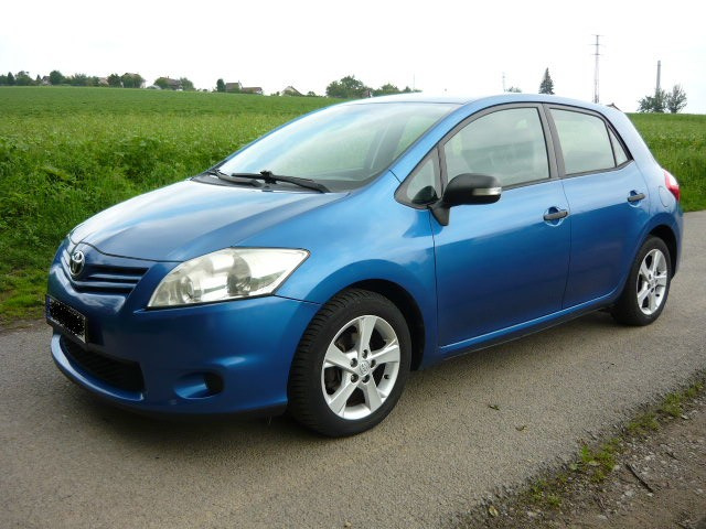 TOYOTA AURIS 1.4I