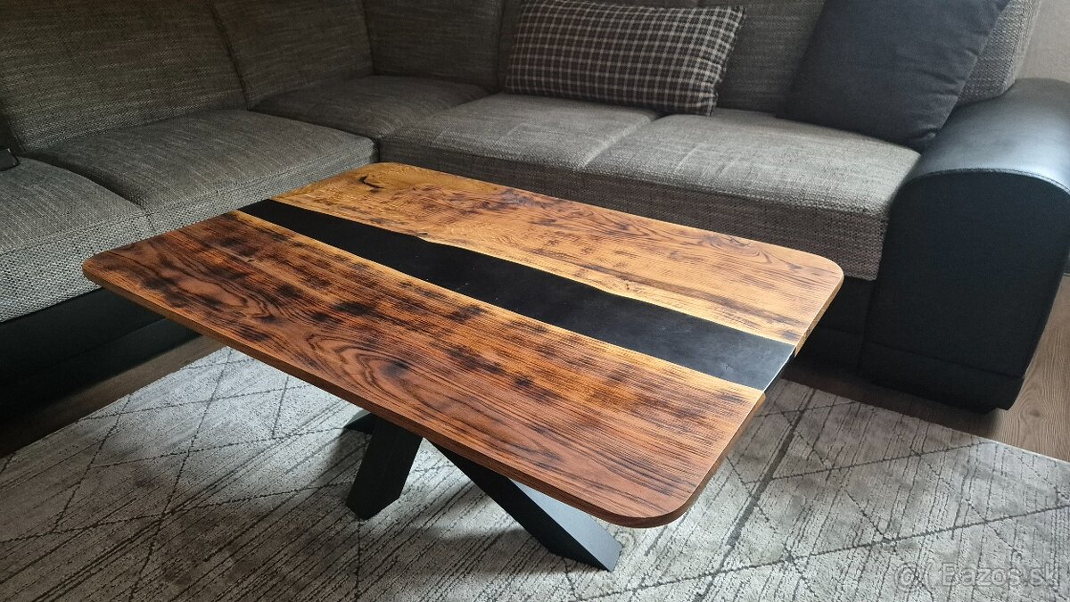 Stôl z tvrdého dreva + epoxy