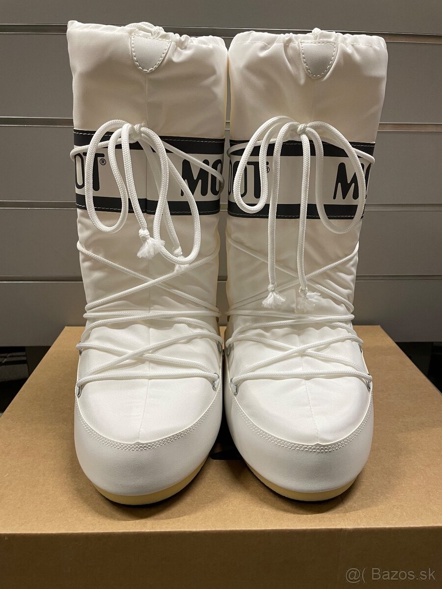 Moon Boot White