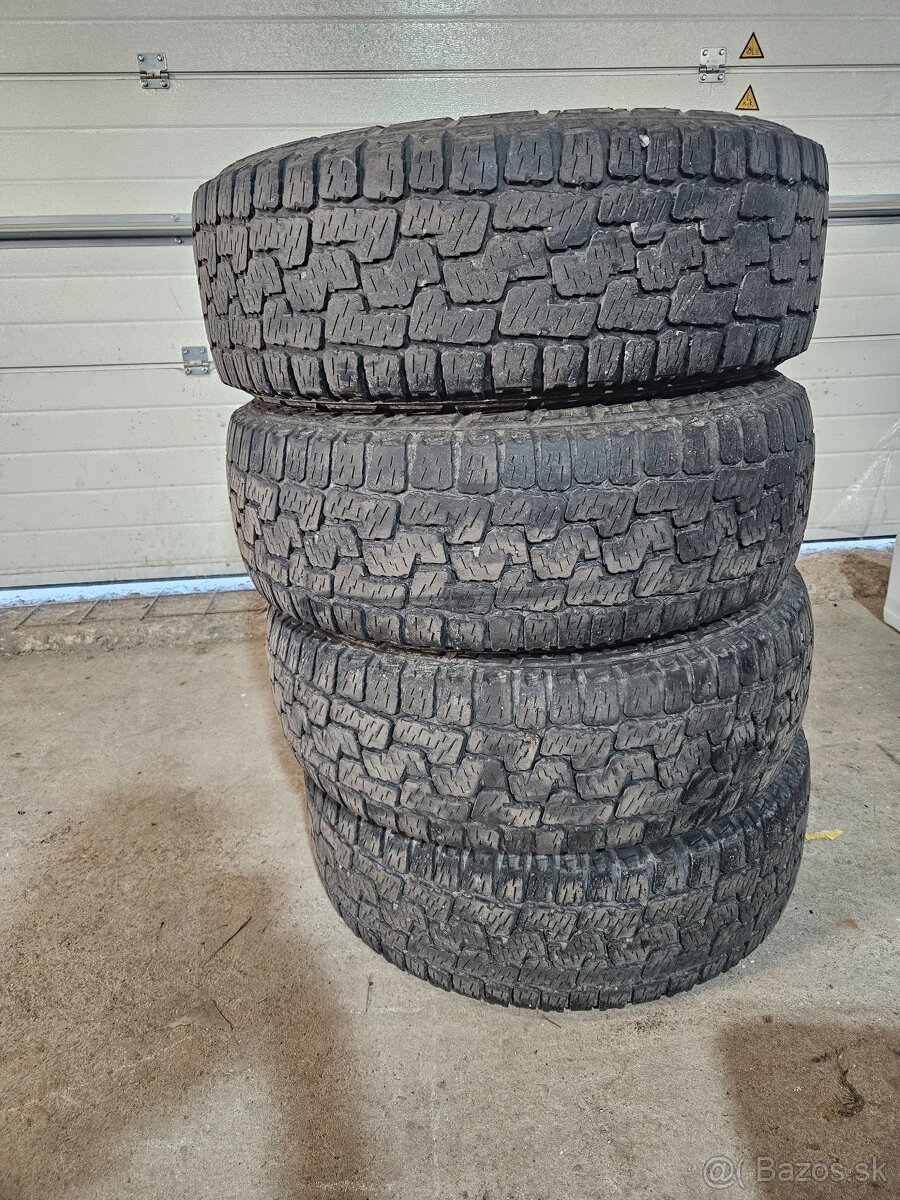 Pneumatiky allterain 235/65 r17 pirelli scorpion