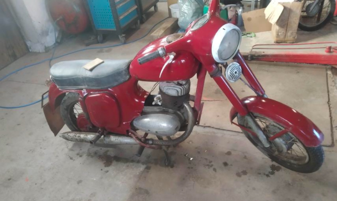 Jawa 250 s starym TP