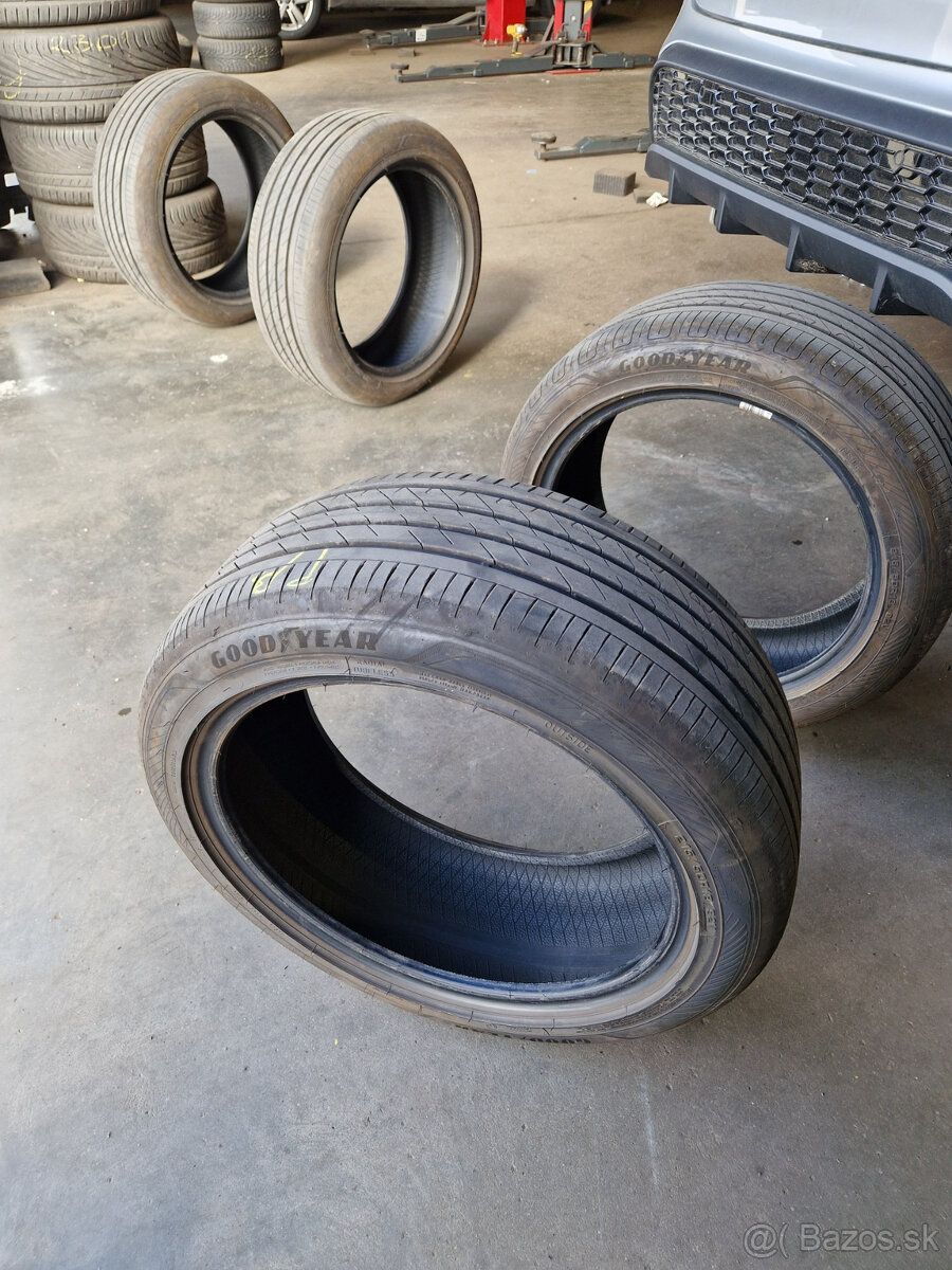 Predam letne pneu Goodyear 215 50 R18