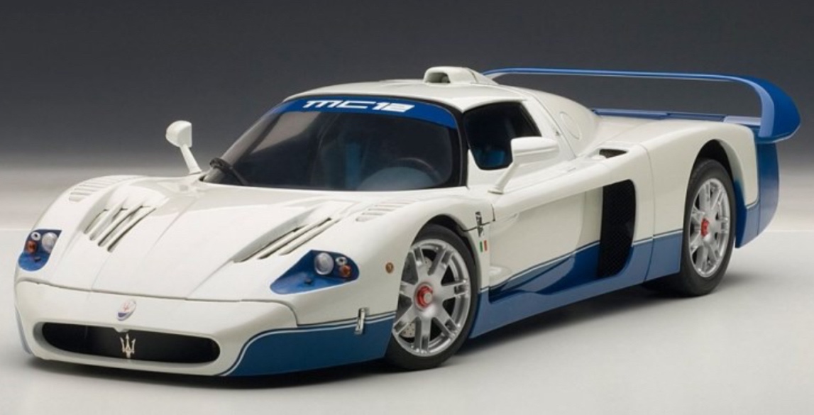 Kúpim Maserati MC12 Autoart 1:18