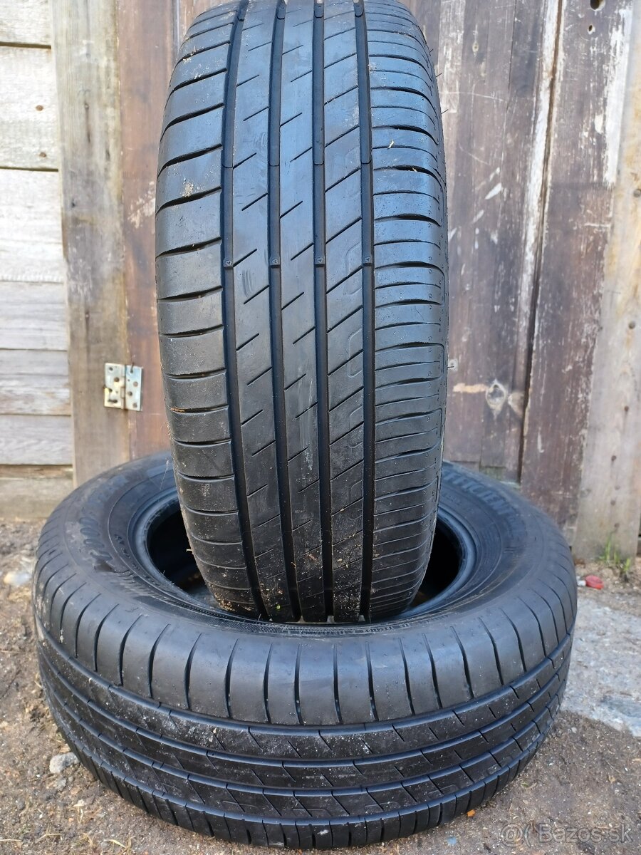 Predám 2 jazdené letné pneumatiky Goodyear Effice 215/60 R16