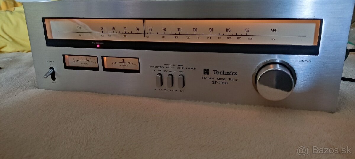 Vintage/Technics ST-7300 tuner/plňe funkčný/zachovalý