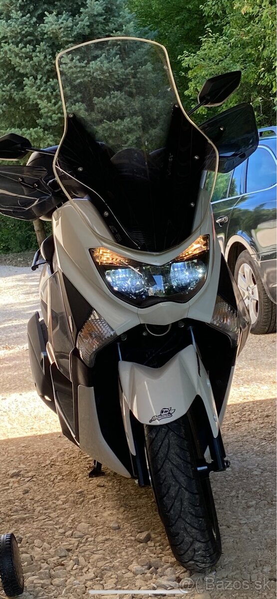 Yamaha N-Max