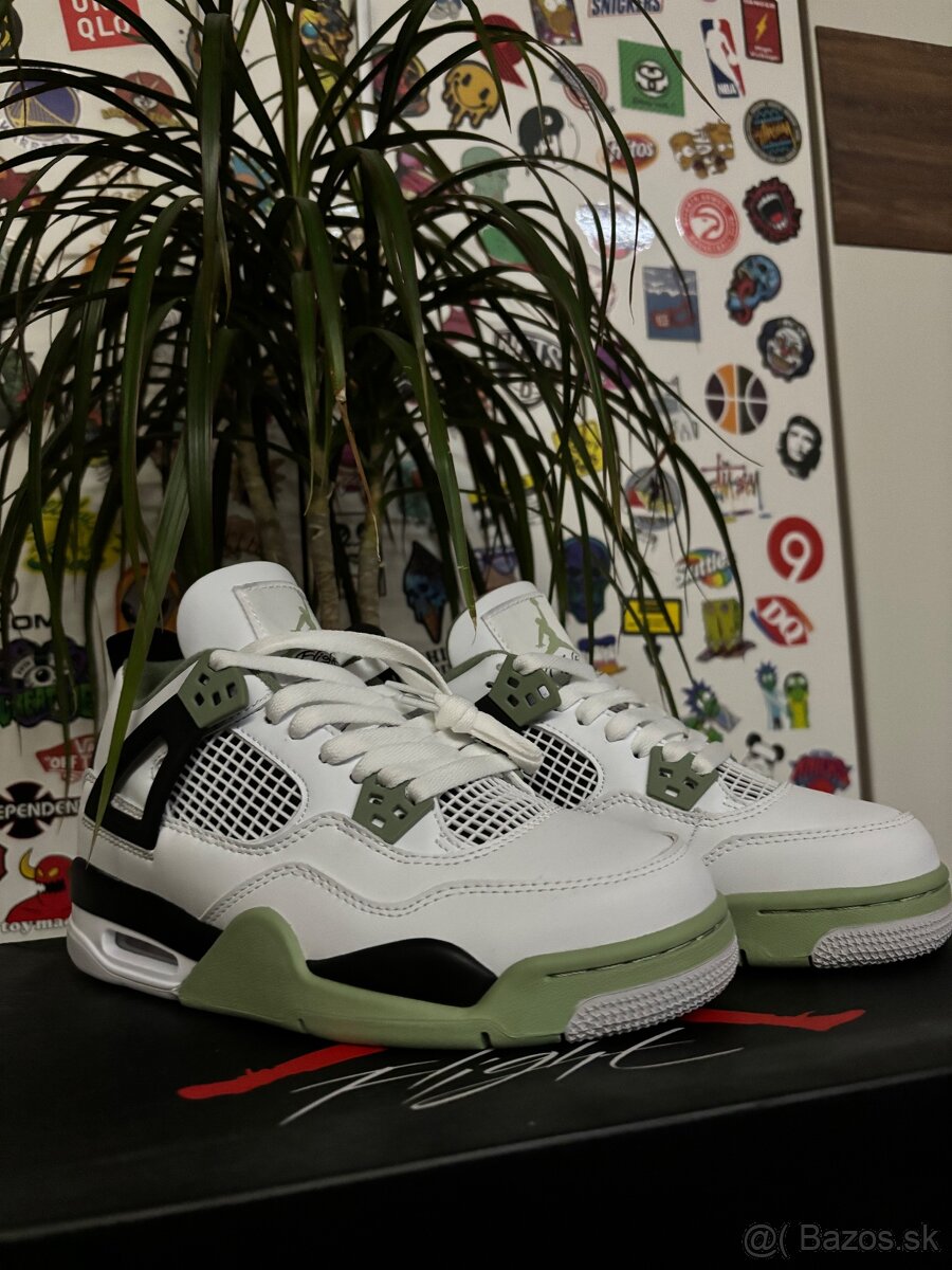 Jordan 4 retro seafoam