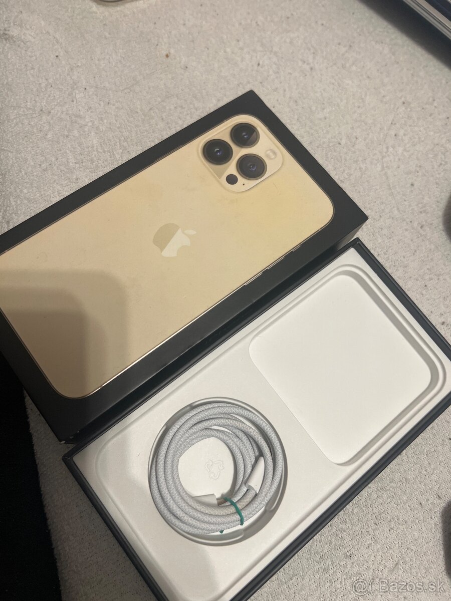 iPhone 13 max pro 256gb gold