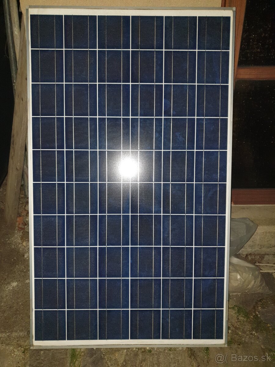 19 Fotovoltaických solárnych FV panelov Kioto Austria 235Wp