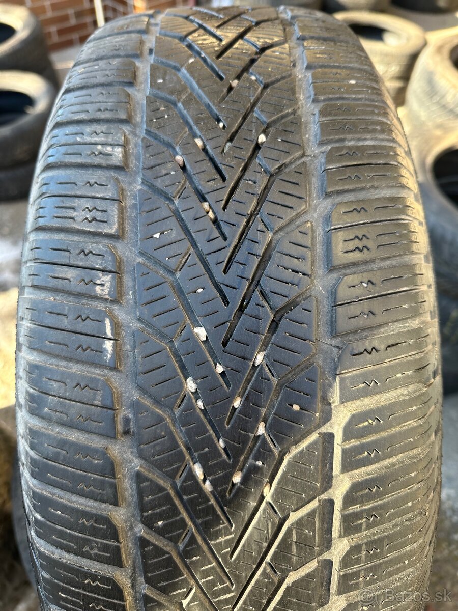 Zimné pneumatiky 215/65 R16