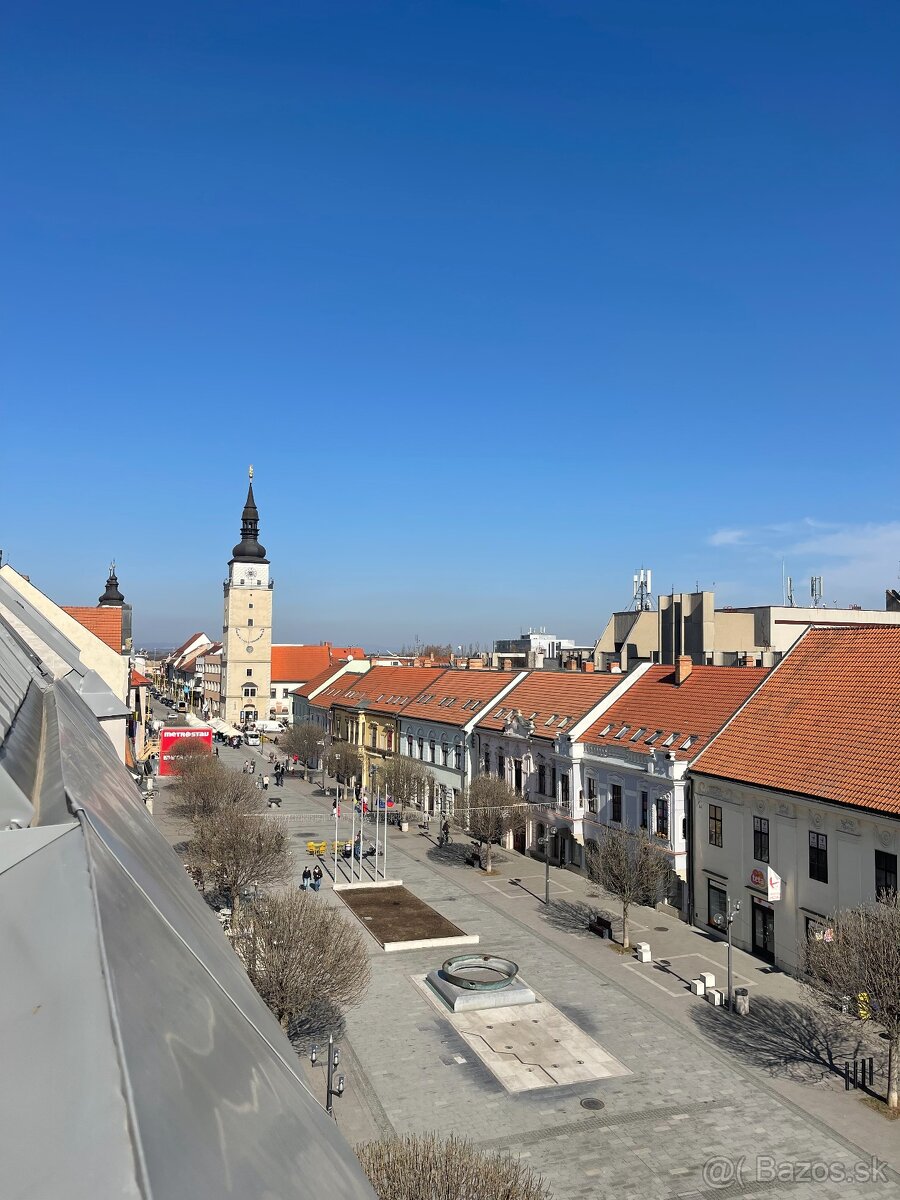 NA PREDAJ: Veľký a nadštandardný  3 izbový byt nad pešou zón